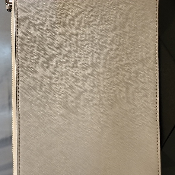 Kate Spade New York Cameron Zip Crossbody Like New - Picture 4 of 9